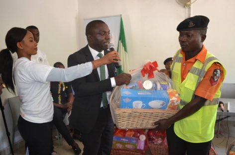 Israel Ibeleme Foundation dazes Traffic Officers in FCT with Festive Largess