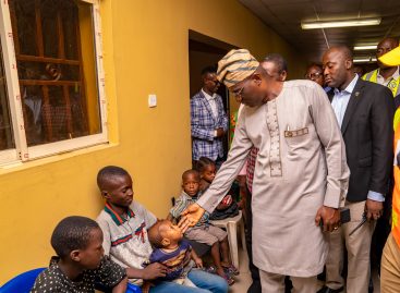 ABULE-EGBA EXPLOSION: SANWO-OLU VISITS VICTIMS AT RELIEF CAMP