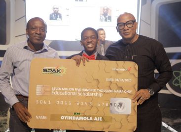 Oyindamola Aje wins N7.5m, crowned ‘Best Science Student’ in Nigeria