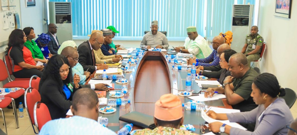 Minister Meets with Ministerial Advisory Committee, Presidents of Federations to 2020 Olympics