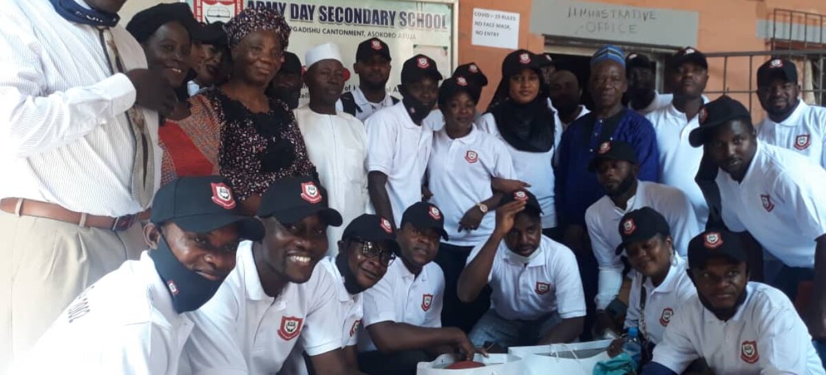 EX-STUDENTS DONATE EDUCATIONAL MATERIALS TO ARMY DAY SECONDARY SCHOOL MOGADISHU CANTONMENT, HOLD MAIDEN REUNION IN ABUJA
