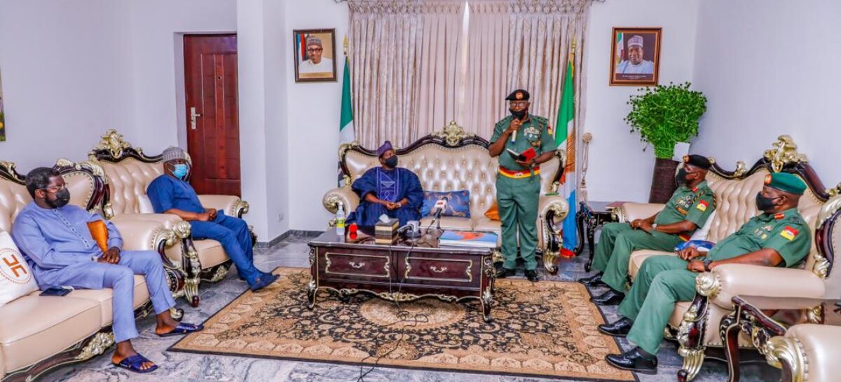 NEW AG. GOC 3RD ARMOURED DIVISION VISITS GOVERNOR LALONG