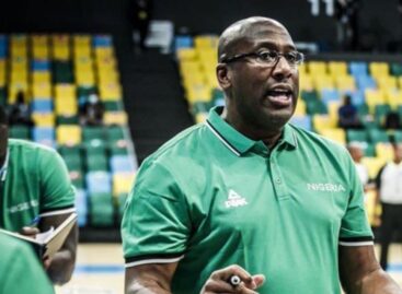 Mike Brown invites 49 players for Olympics camp in California