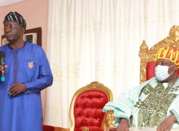 PDP National Chairman pays homage on acting Ochi’Doma, seeks royal blessing