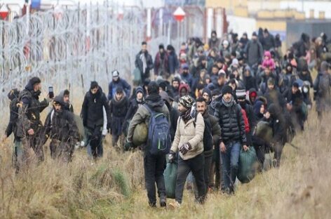 Hungary, Romania issuing access visas to Nigerians fleeing Ukraine – FG