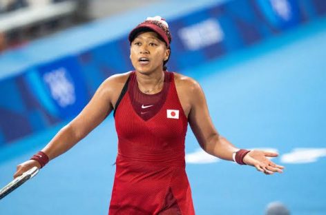 Osaka knocked out in French Open first round by Anisimova
