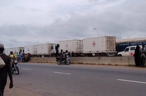 Military, Civil Defence, Road Safety remove two trucks blocking Abuja-Lokoja Highway