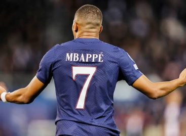 Mbappe slams transfer reports, insists he’s happy at PSG