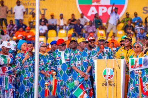 Sanwo-Olu says proactiveness saved Lagos from flooding as APC flags off guber campaign in Lagos