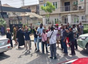 Youths protest in Lagos over disenfranchisement