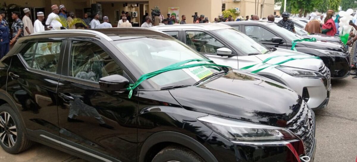 Wike presents vehicles to 3rd class chiefs in FCT, promises improved welfare