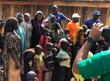 DPYEI Donates Massively To Orphanage Homes, IDP’s Across FCT; Lady Decency Gifts A Lucky Toddler Dollar