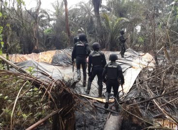 NSCDC CG’s SIS dismantle a large dogout reservoir, arrest 3 suspects for illegal dealing in PMS products at Odagwa Creek, Rivera state