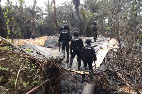 NSCDC CG’s SIS dismantle a large dogout reservoir, arrest 3 suspects for illegal dealing in PMS products at Odagwa Creek, Rivera state