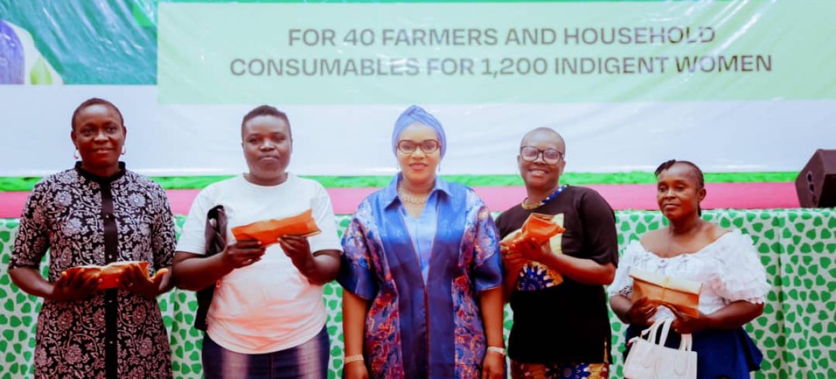 HARDSHIP: RHI doles out N10 million to 40 female farmers in Delta 