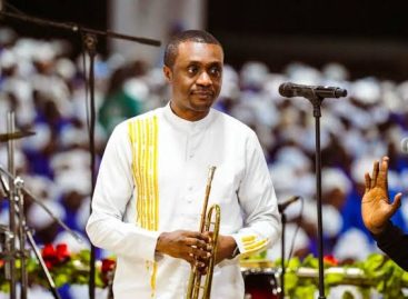 I am under pressure from female admirers- Gospel singer, Nathaniel Bassey raises alarm