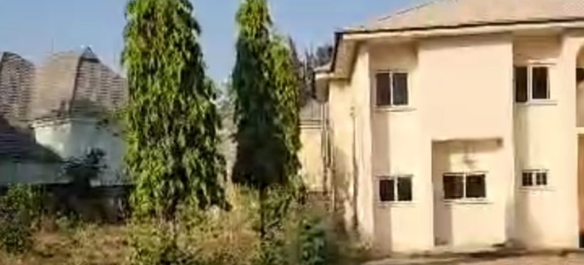 Luxury Home for Sale in Exclusive Area of FCT
