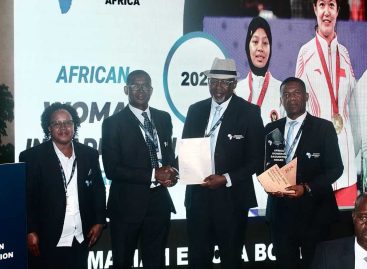 Eniola Bolaji Wins 2024 Africa Women in Badminton Award
