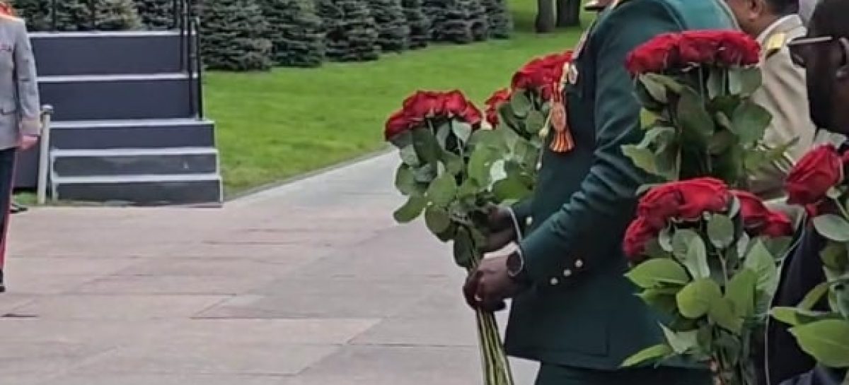 Nigerian CDS Pays Tribute to Russian Heroes on Victory Day