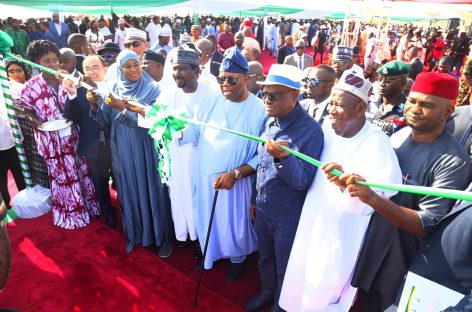 Tinubu commissions 15km Osex service carriageway