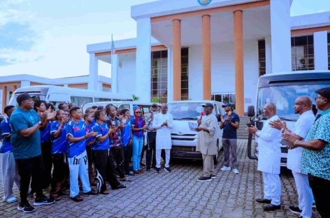 Oborevwori Donates Four Buses To Warri Wolves, Delta Queens Football Clubs