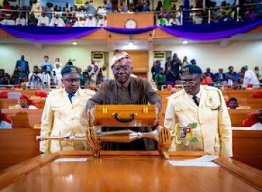 Sanwo-Olu Presents ₦4.237trn 2026 ‘Budget Of Shared Prosperity’ To Lagos Assembly 