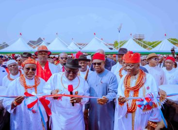 Oborevwori Presents 65 SUVs To Traditional Rulers In Delta